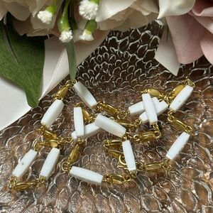 Vintage Crown Trifari White and Gold Necklace